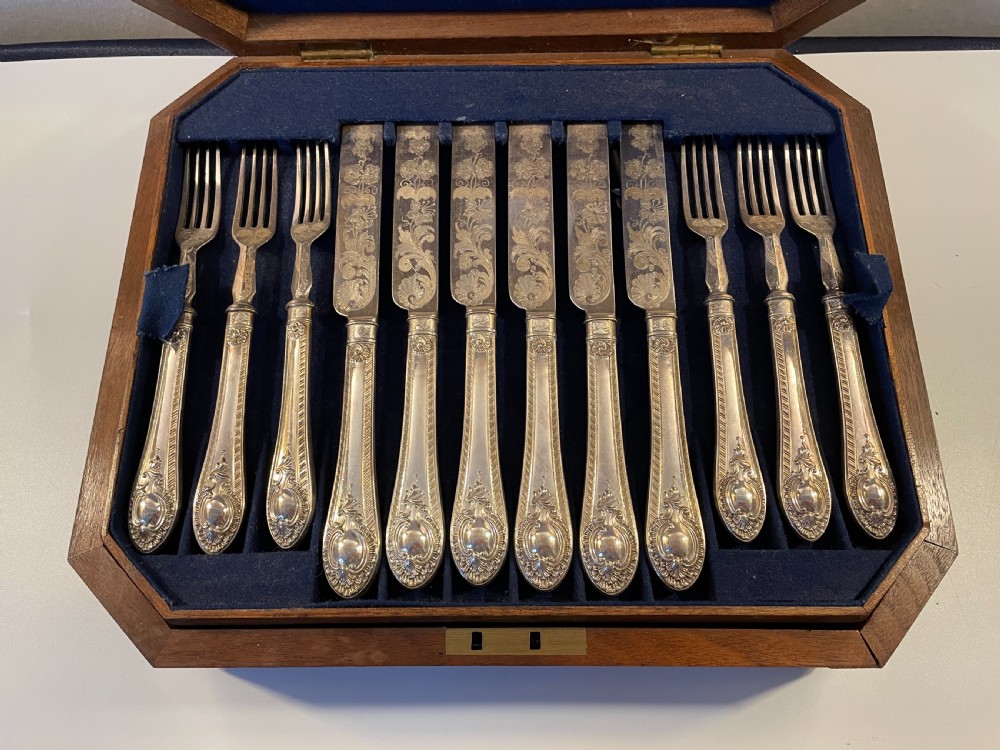 Victorian burr walnut box with 18 place silver plated dessert service c1880 View IV