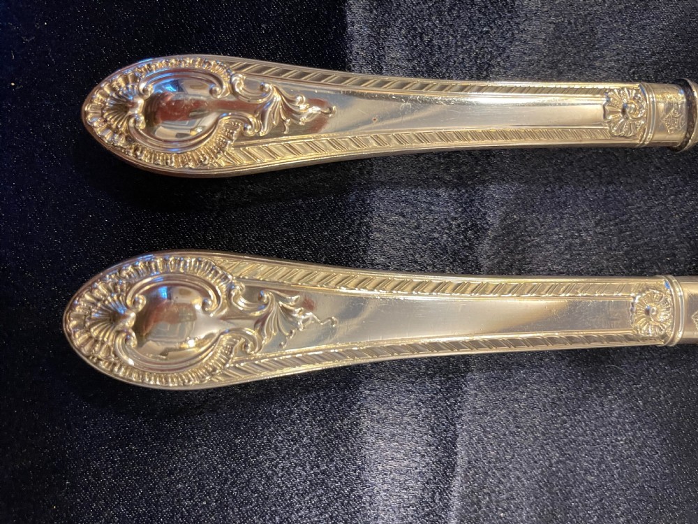 Victorian burr walnut box with 18 place silver plated dessert service c1880 View XII