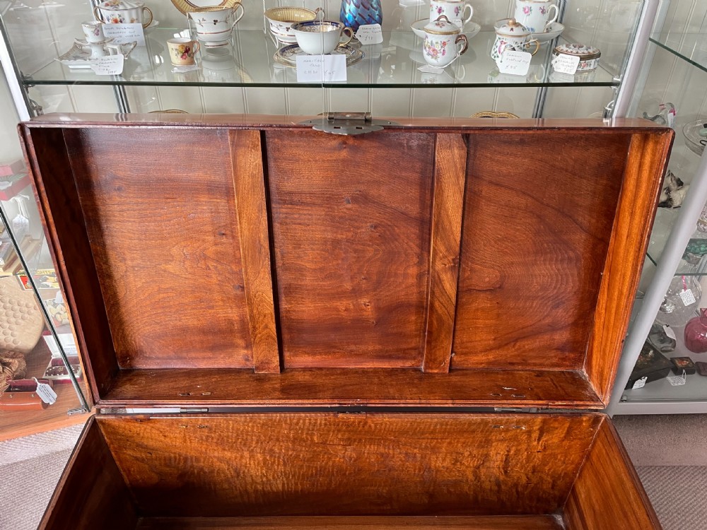 Late 19thc Oriental camphorwood trunk  View XI