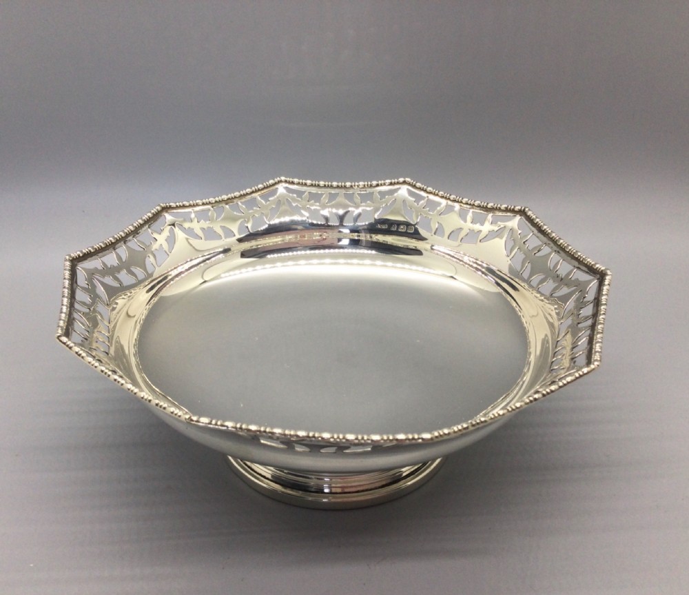 George VI silver pedestal bowl Birmingham 1941 E H HAYWOOD