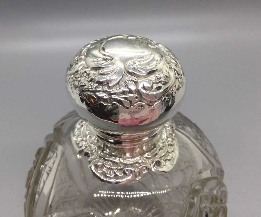 Edwardian silver and glass perfume scent bottle Birmingham 1904  View II