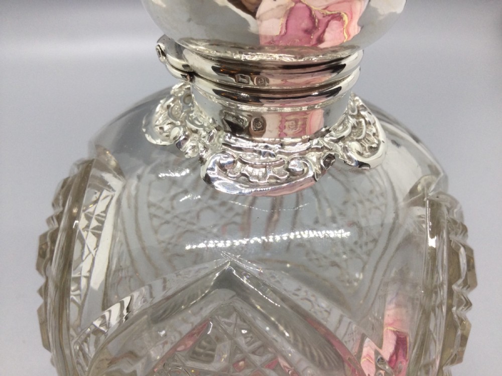 Edwardian silver and glass perfume scent bottle Birmingham 1904  View V