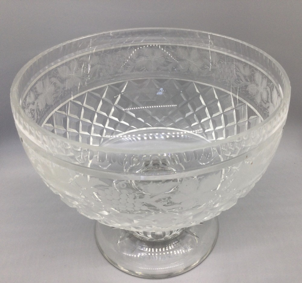 George V engraved and cut lead crystal bowl c1910 View III