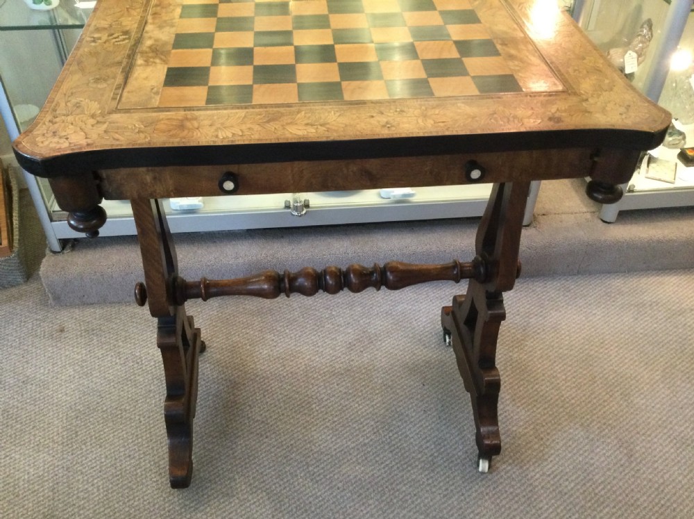 Early Victorian walnut games chess table c1860 View XI