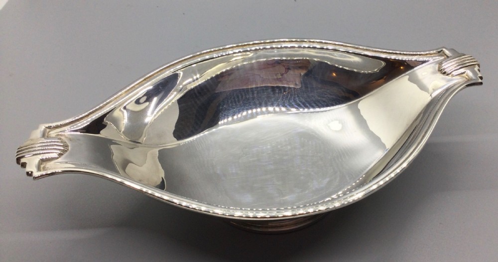 Art Deco silver dish Chester 1938 WIlLiAM NEALE & Son Ltd View IV