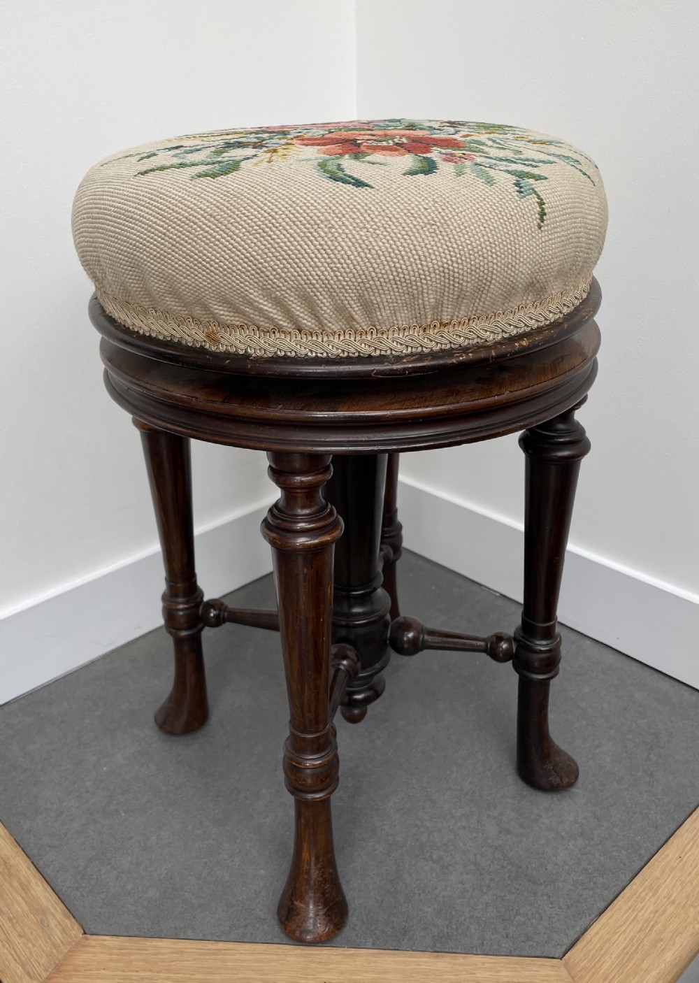 Victorian rosewood revolving piano stool c1860 Brooks Patent