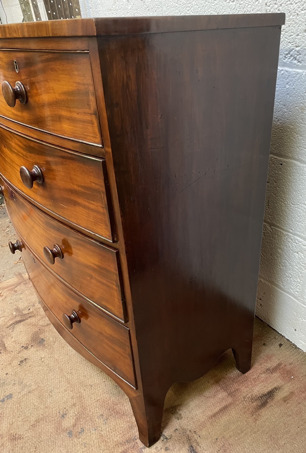 Early 19thc mahogany bow front chest of drawers c1820 View III