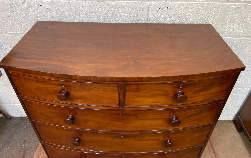 Early 19thc mahogany bow front chest of drawers c1820 View VI