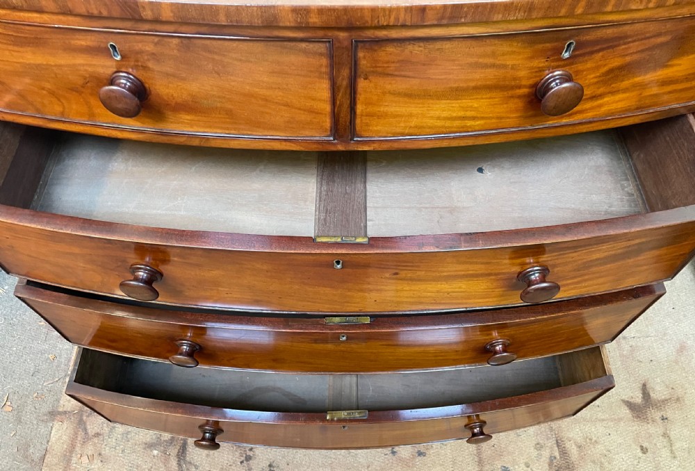 Early 19thc mahogany bow front chest of drawers c1820 View XIII