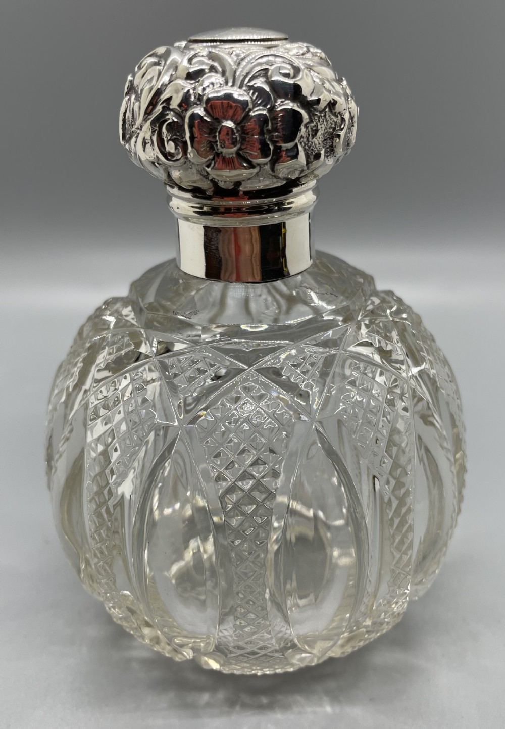 Edwardian silver mounted scent bottle Chester 1903