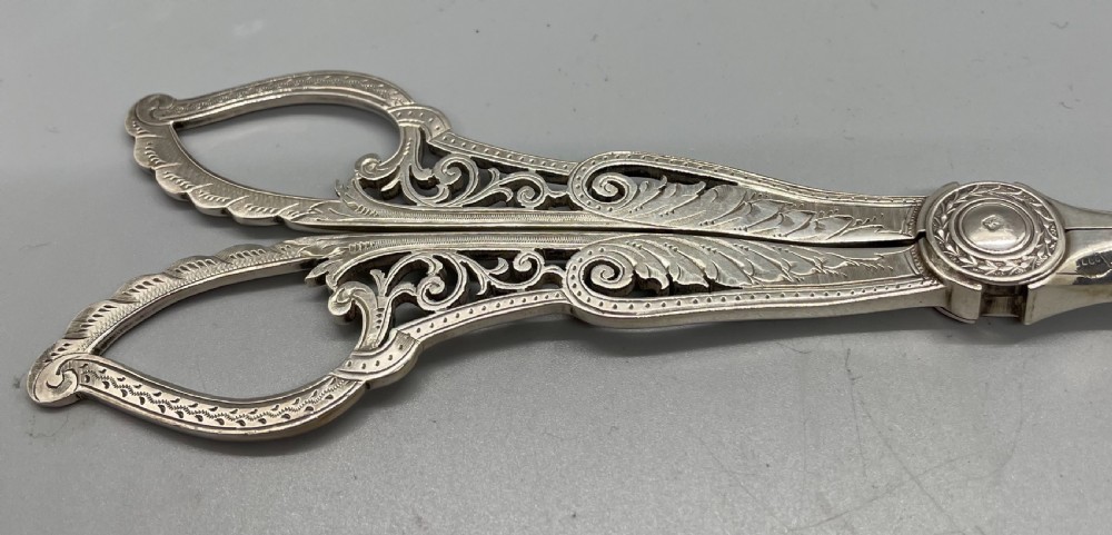 Edwardian pair silver grape scissors Sheffield 1907 View XII