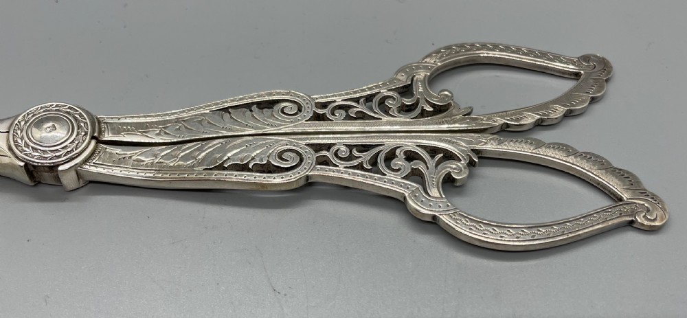 Edwardian pair silver grape scissors Sheffield 1907 View XIII