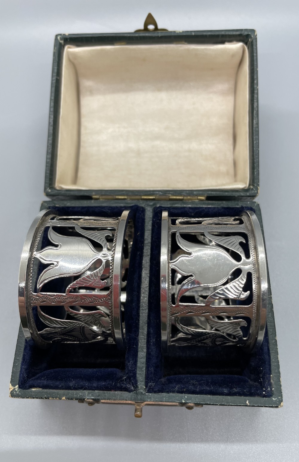 Edwardian pair Etruscan style silver napkin rings Birmingham 1904