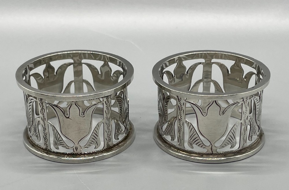 Edwardian pair Etruscan style silver napkin rings Birmingham 1904 View XI