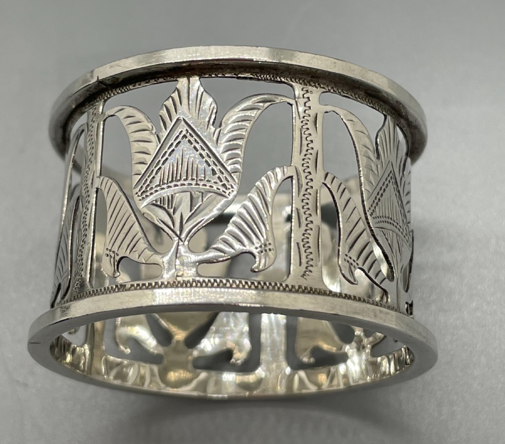 Edwardian pair Etruscan style silver napkin rings Birmingham 1904 View XV