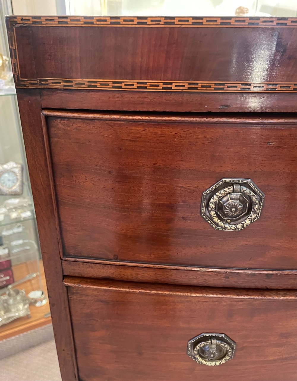 Early 19thc mahogany bow front four drawer chest c1820 View IX
