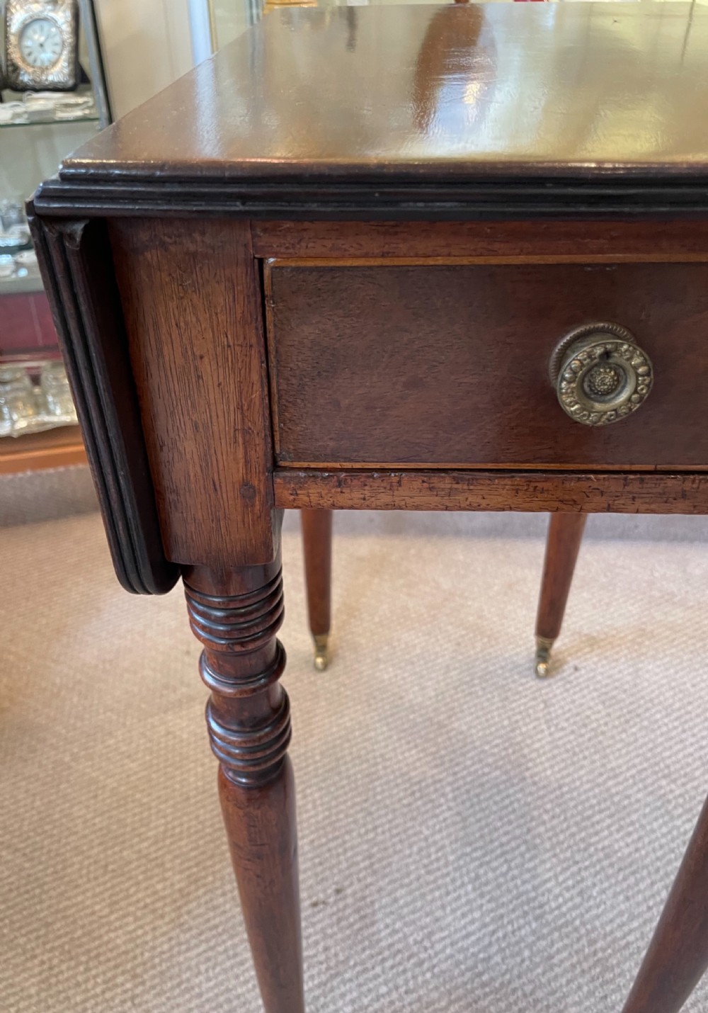 Georgian mahogany drop leaf table c1800 View IV