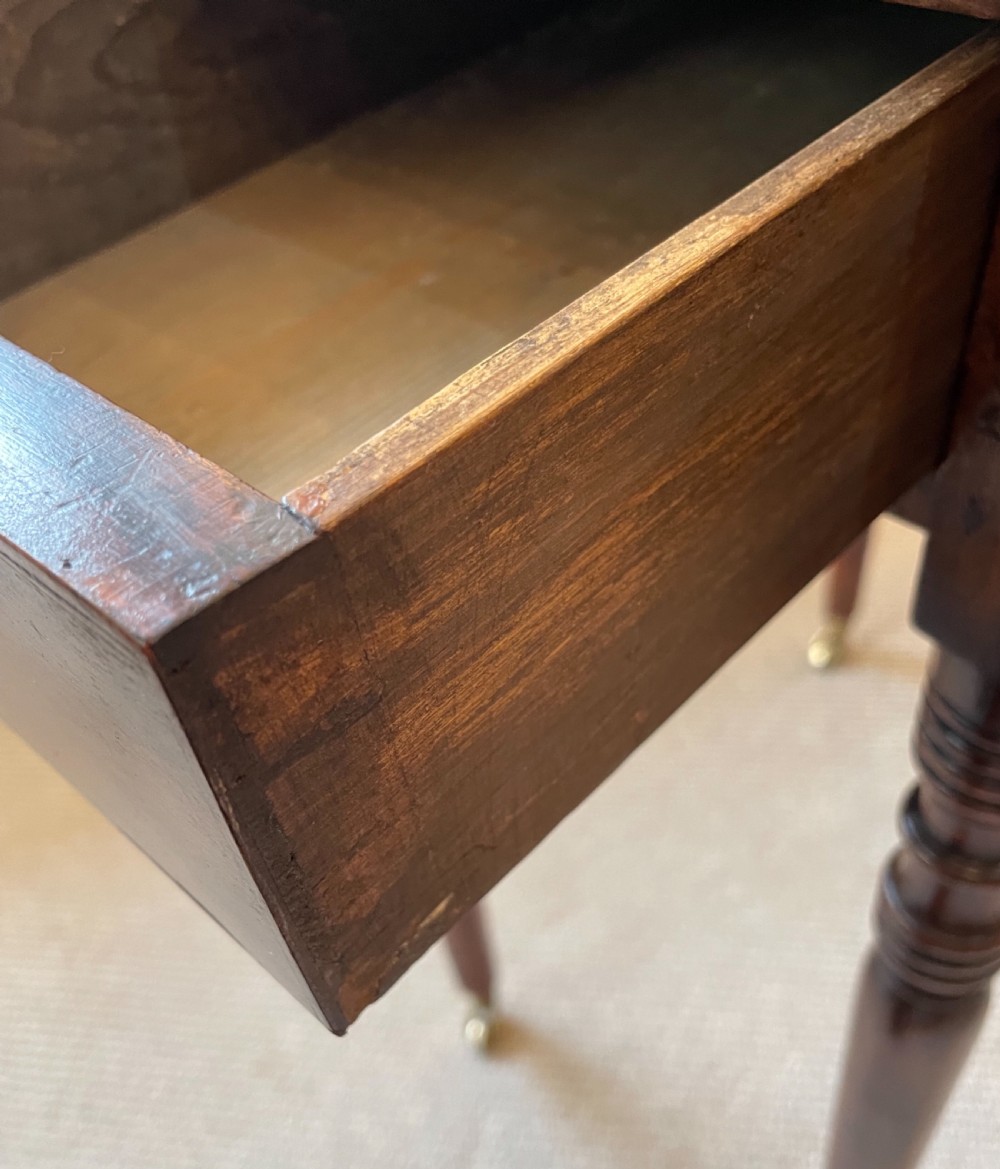 Georgian mahogany drop leaf table c1800 View IX