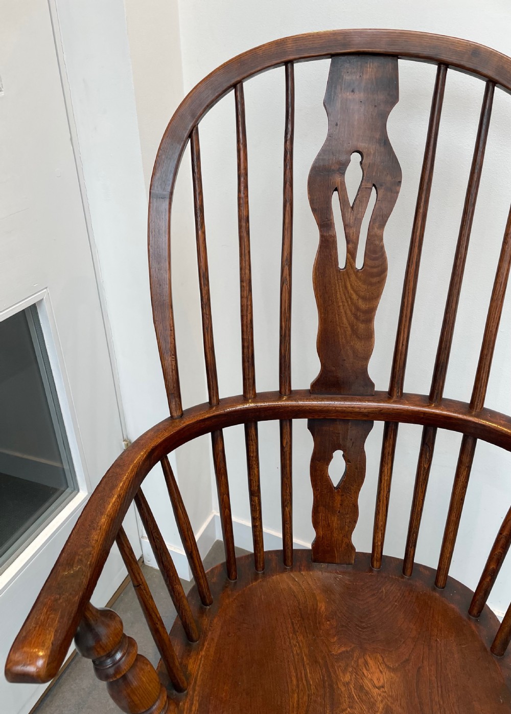 Late 19thc ash and elm Windsor chair c1890 View IV