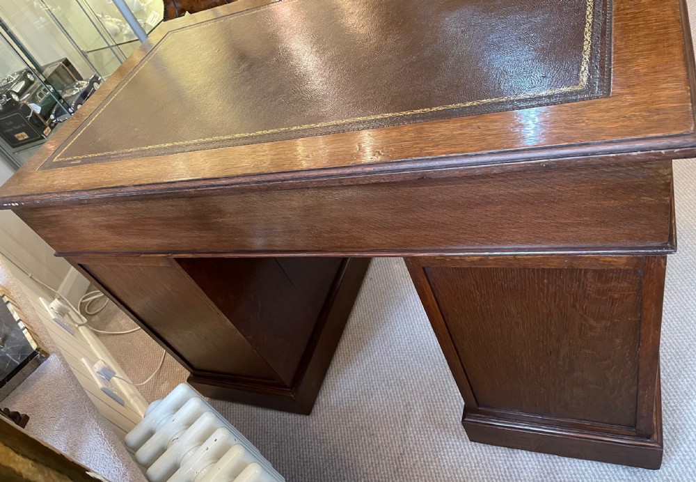 Edwardian oak pedestal desk c1900 View XIII