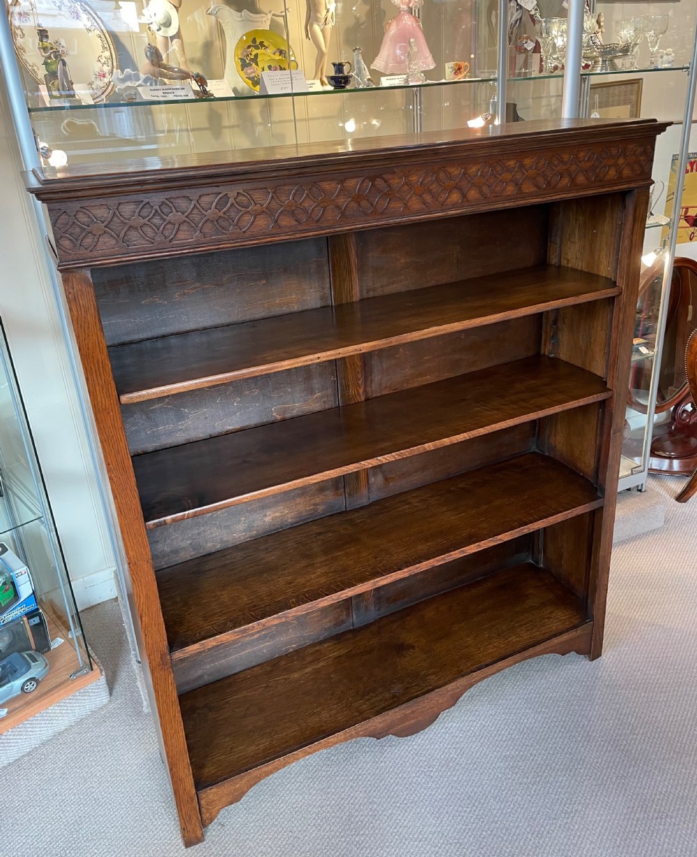 Edwardian oak adjustable bookcase 1910 View II