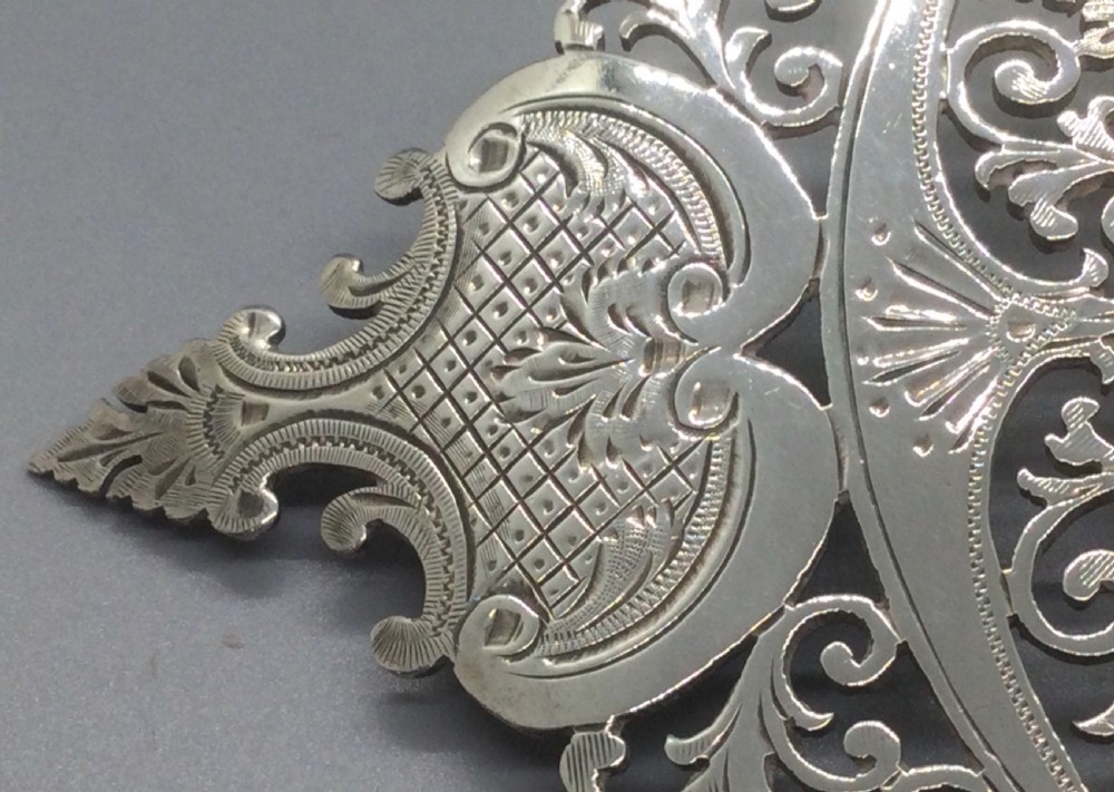 Edwardian silver nurses buckle Sheffield 1902 View X