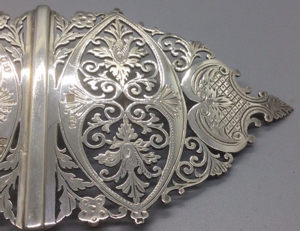 Edwardian silver nurses buckle Sheffield 1902 View XII