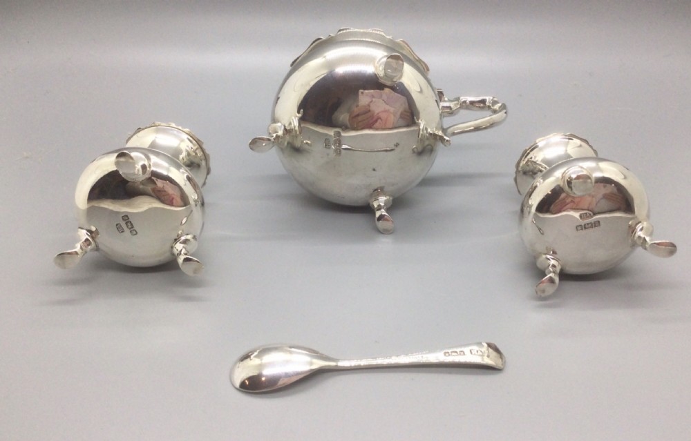 Edwardian silver cruet set Sheffield 1907 View IV