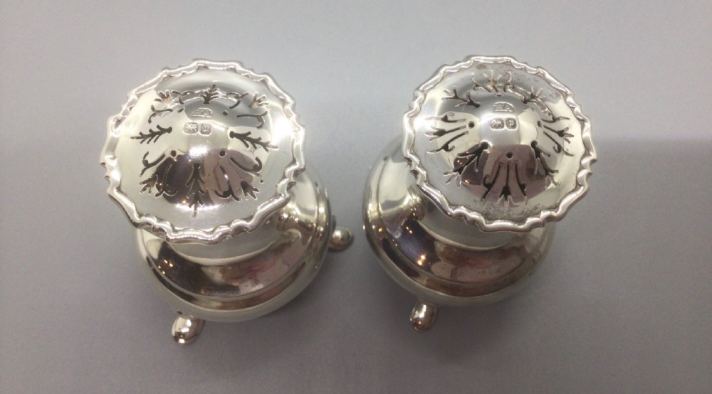 Edwardian silver cruet set Sheffield 1907 View XIII