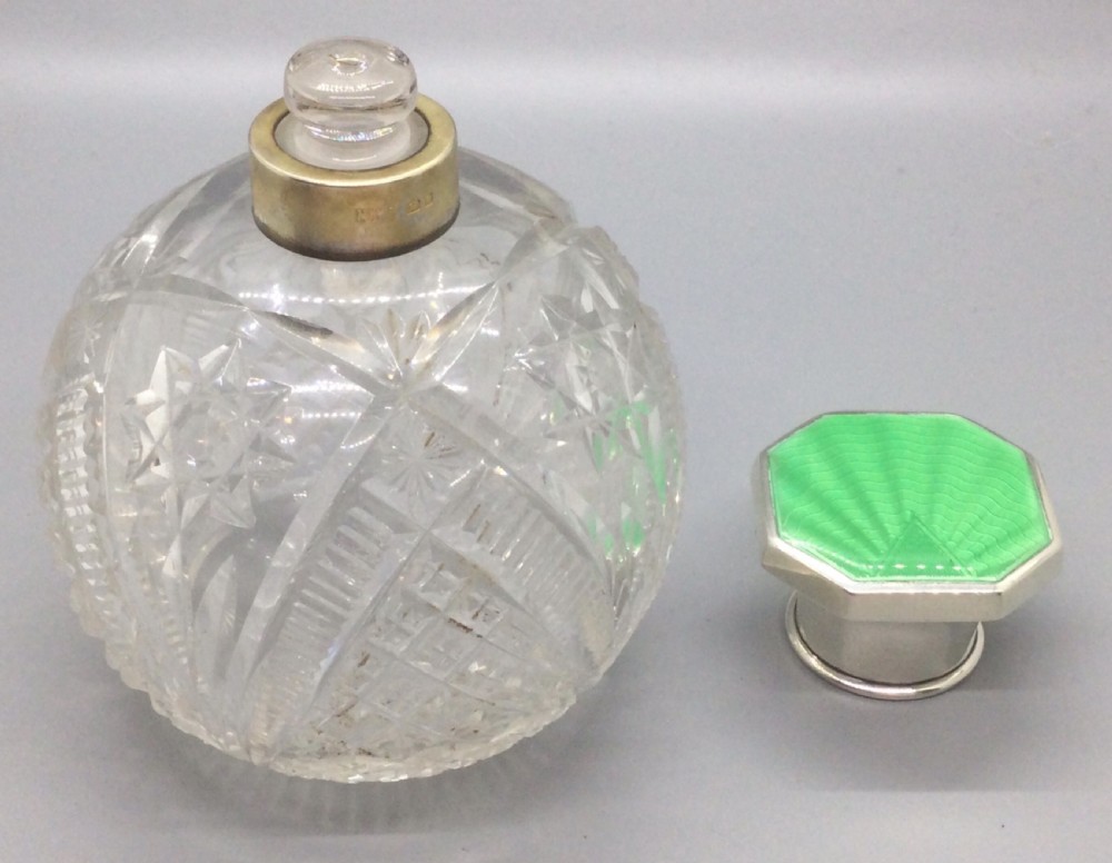 Art Deco style silver enamel mounted scent bottle London 1945 View IV