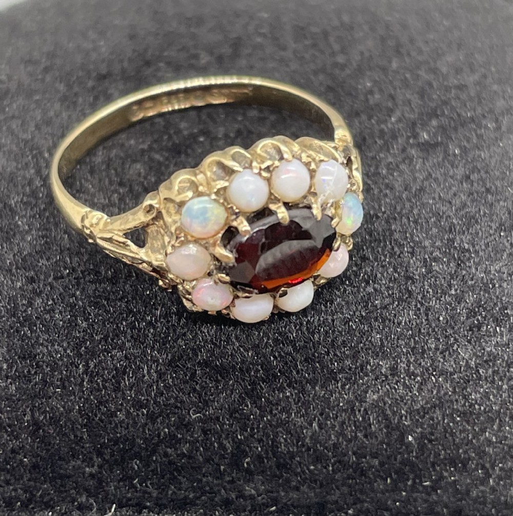 Vintage 9ct gold garnet and opal ring c1950