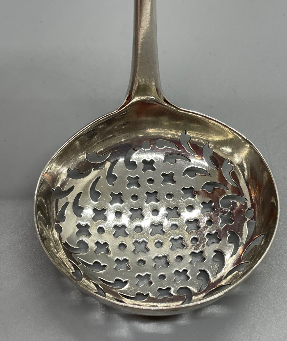 Geo III silver sifter spoon London 1794 RICHARD CROSSLEY View VI