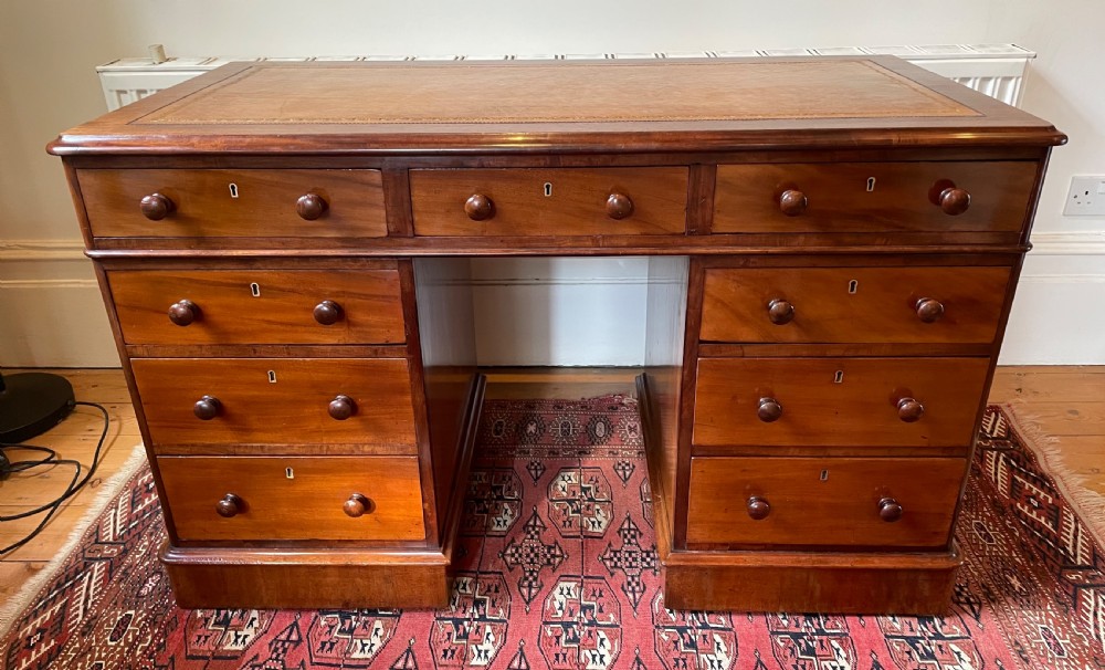 Victorian mahogany pedestal desk c1860