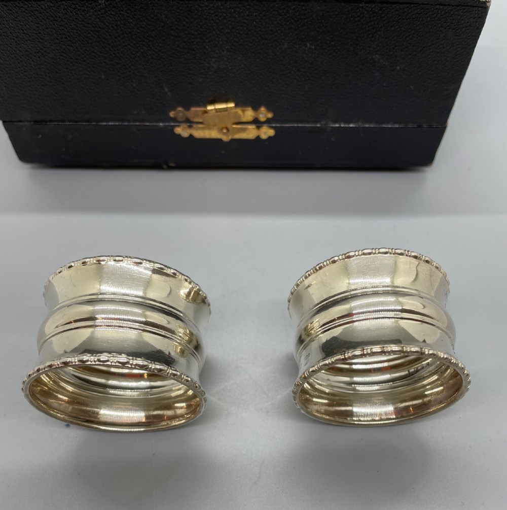 Geo V pair silver napkin rings Birmingham 1912 MARTIN HALL View III