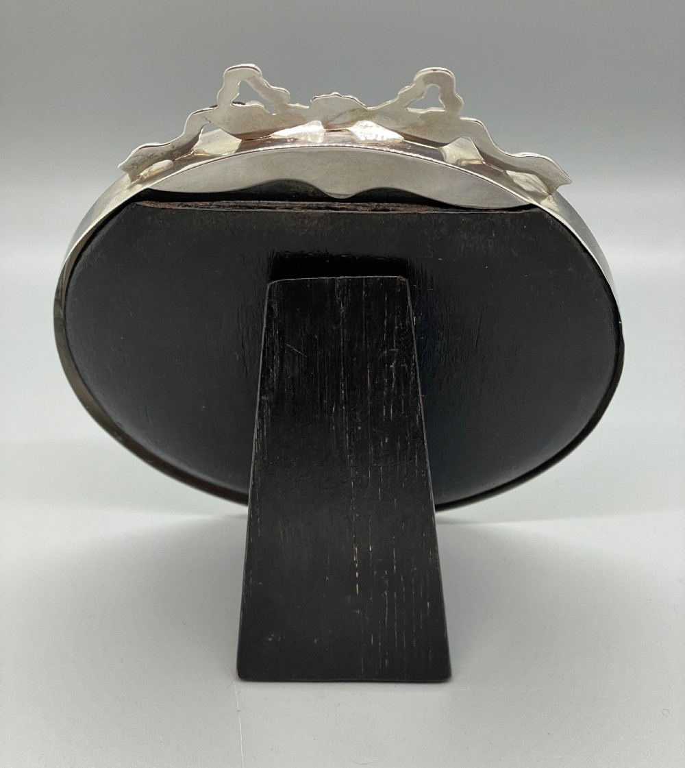 Edwardian silver ribbon top photo frame London 1909 View V