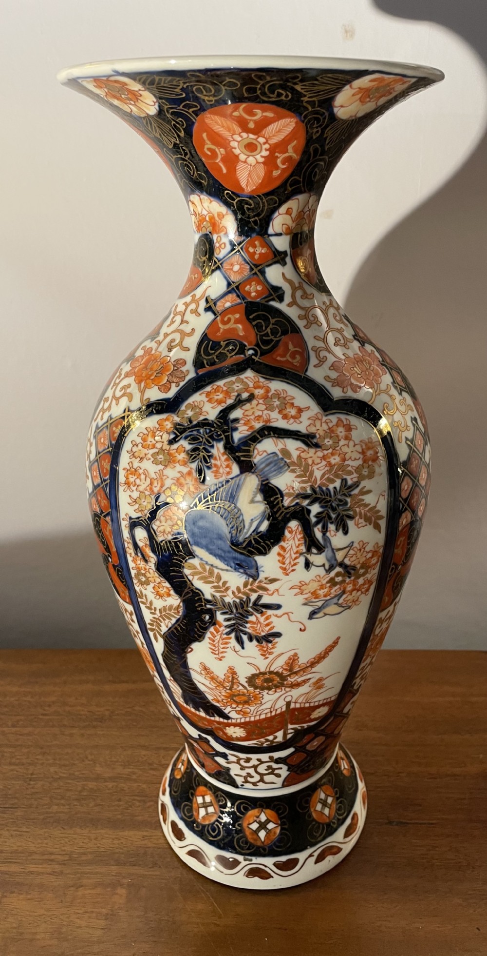 Quality late19thc Imari bulbous vase c1880