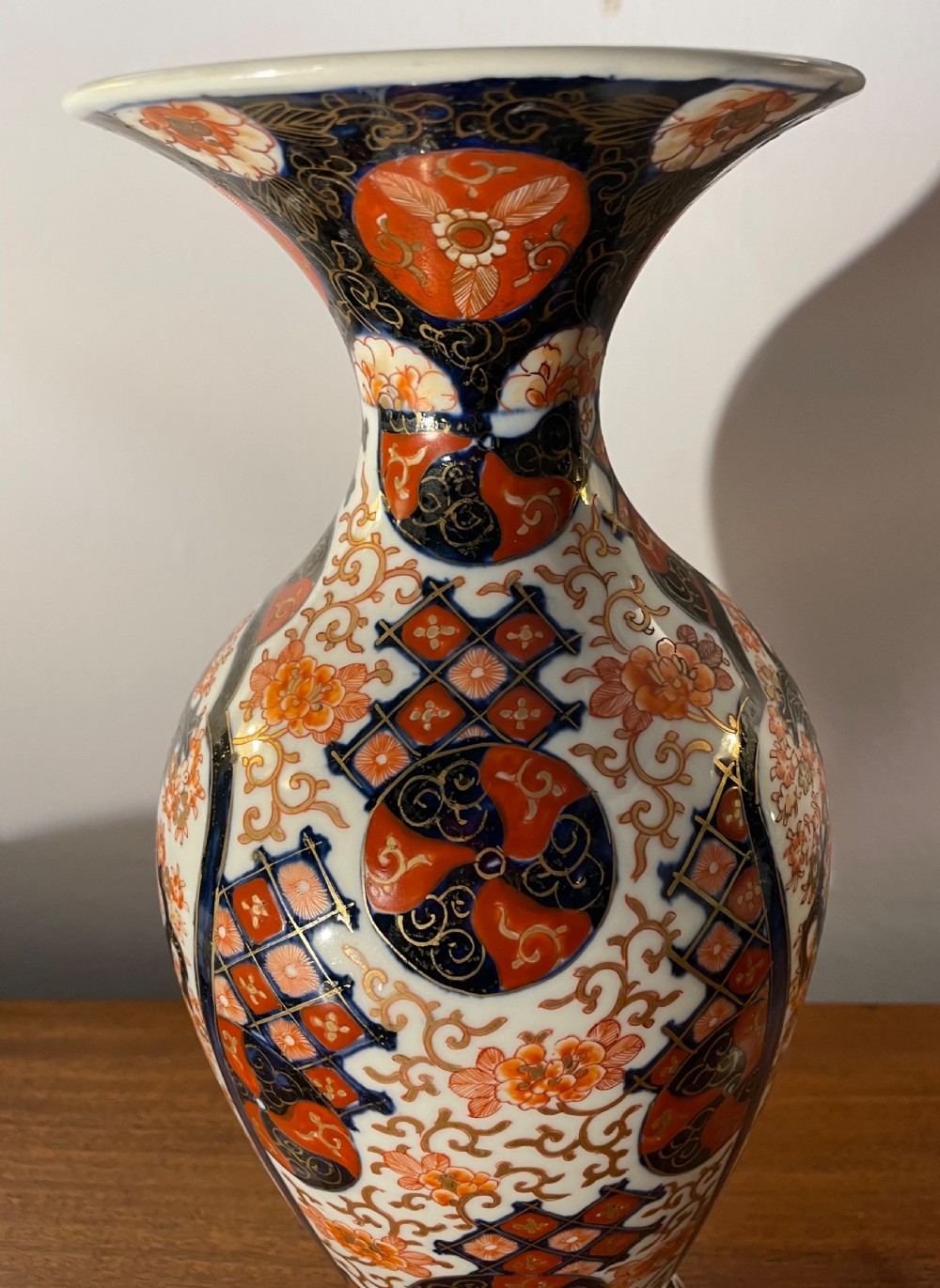 Quality late19thc Imari bulbous vase c1880 View XII