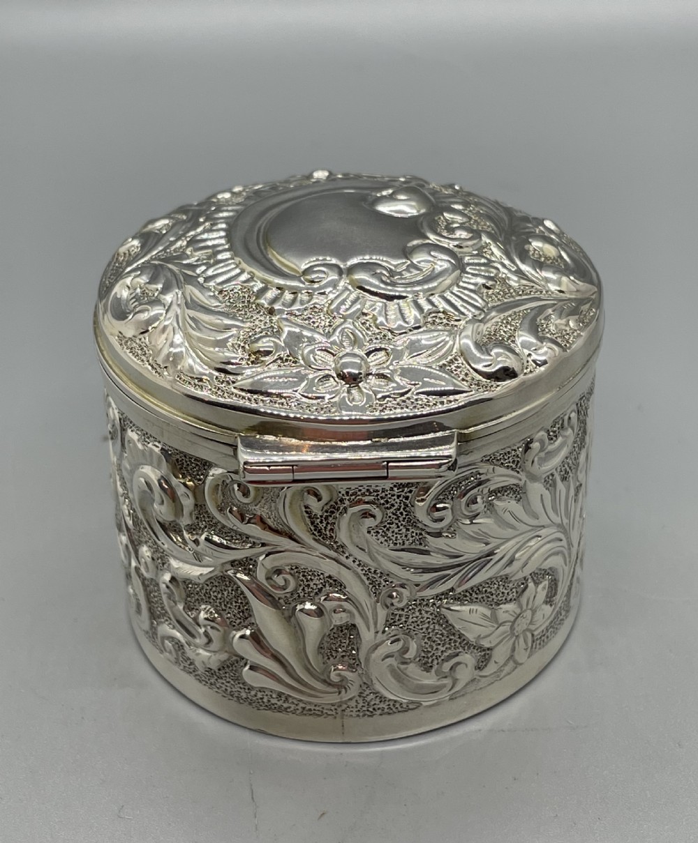 George V silver box Birmingham 1916 View VII