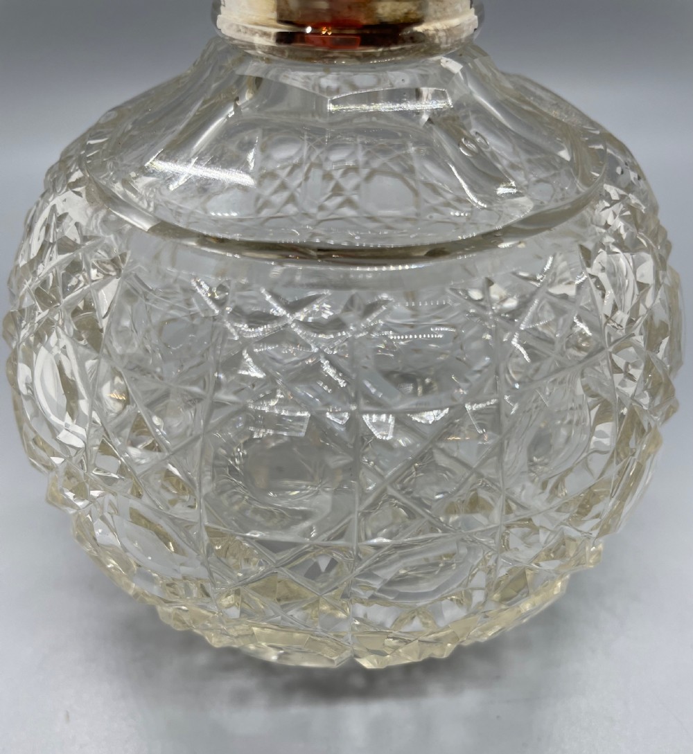 Edwardian silver mounted hobnail cut glass scent bottle Birmingham 1905 ARTHUR WILLMORE PENNINGTON View III