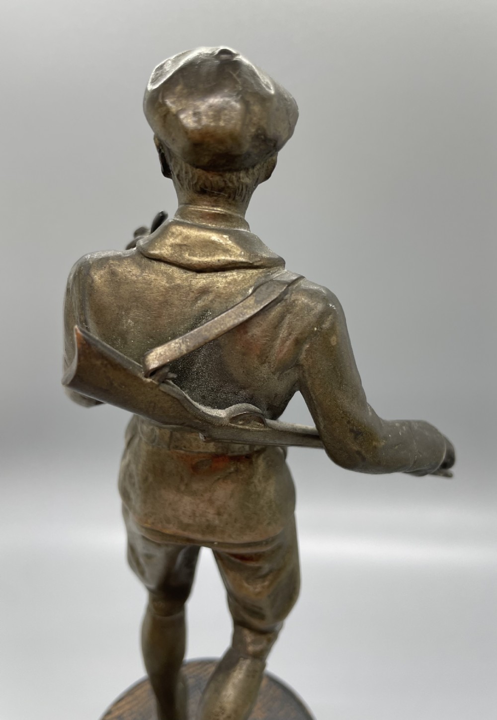 Late 19thc French spelter figure of a hunstman c1900 View VI