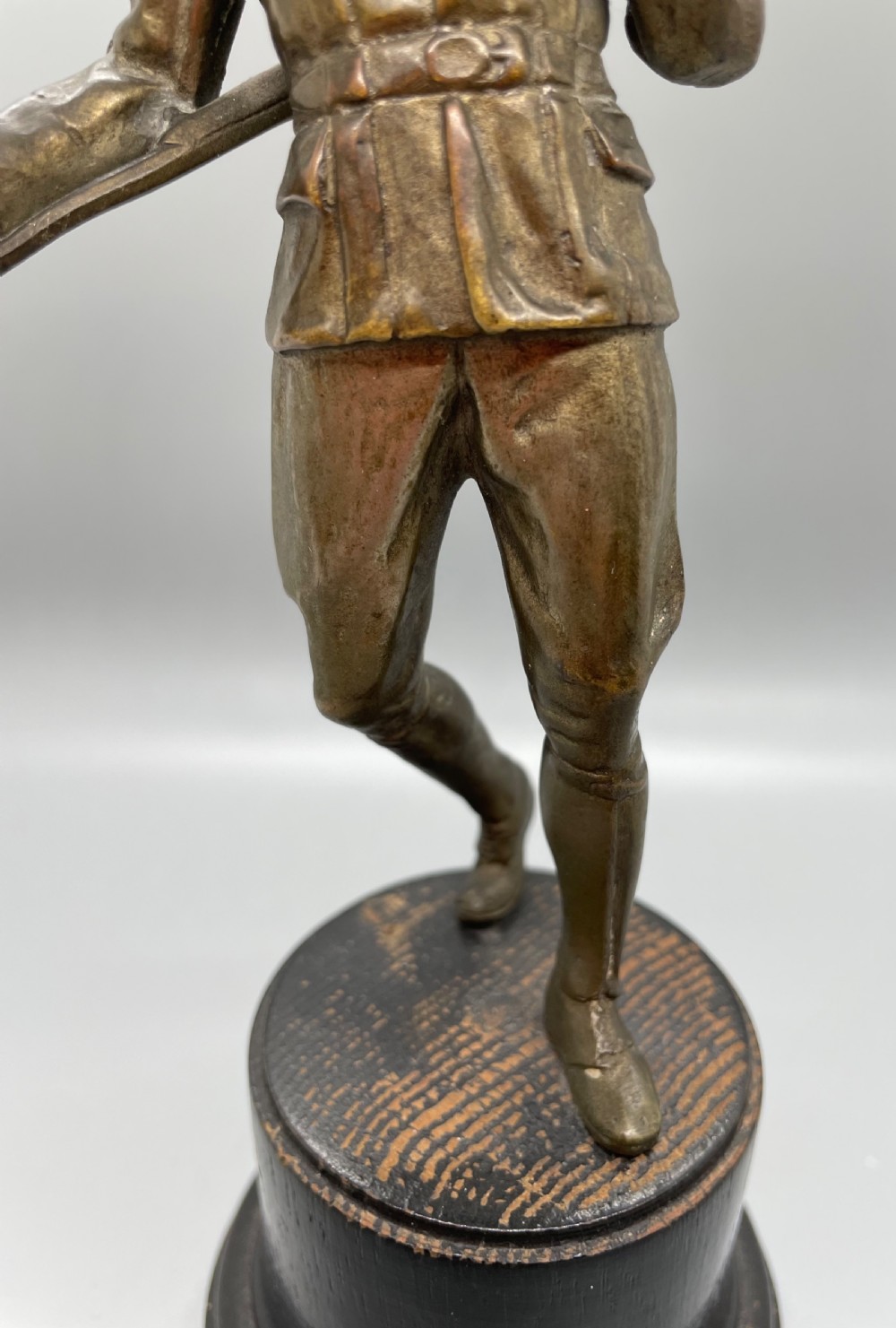 Late 19thc French spelter figure of a hunstman c1900 View VII