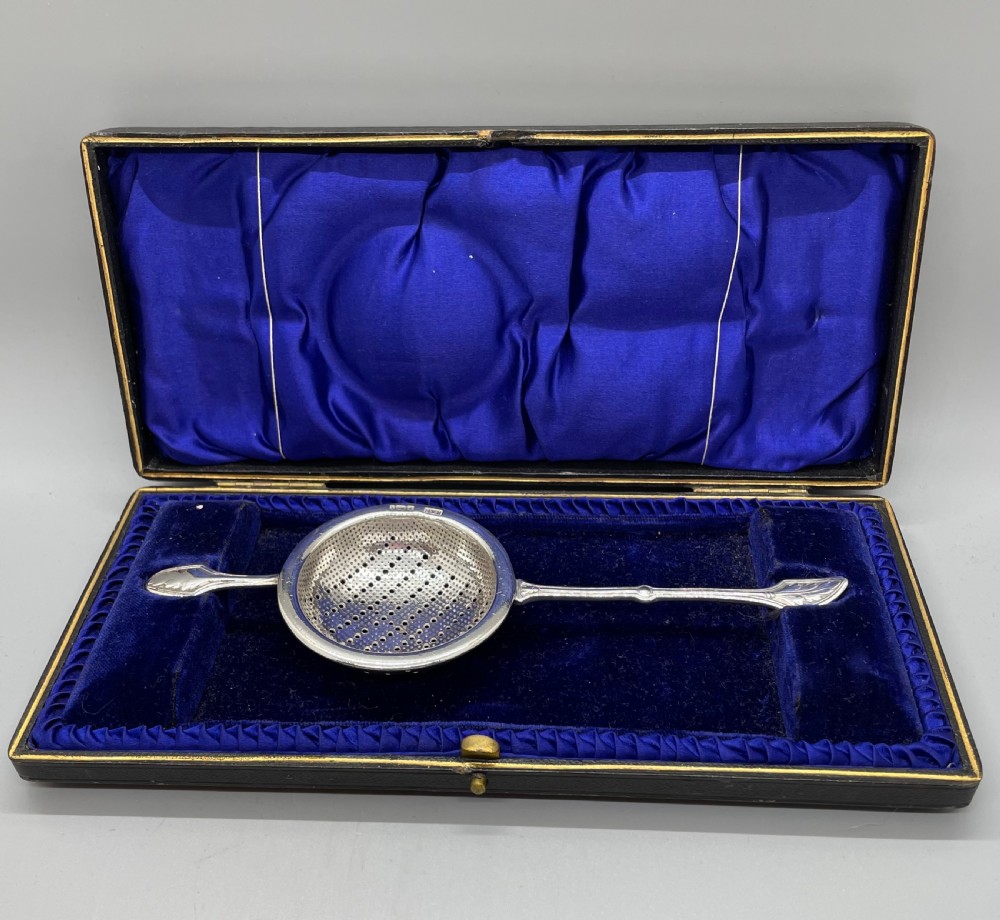 Edwardian silver tea strainer Sheffield 1901