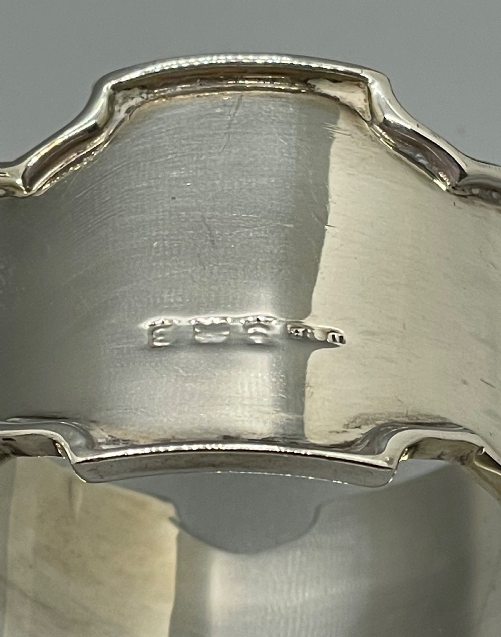 George V pair silver napkin rings Birmingham 1926 View VI