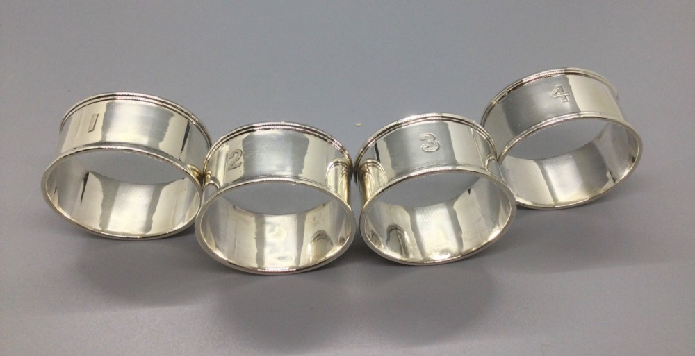Late Victorian boxed set silver napkin rings London 1900 View V