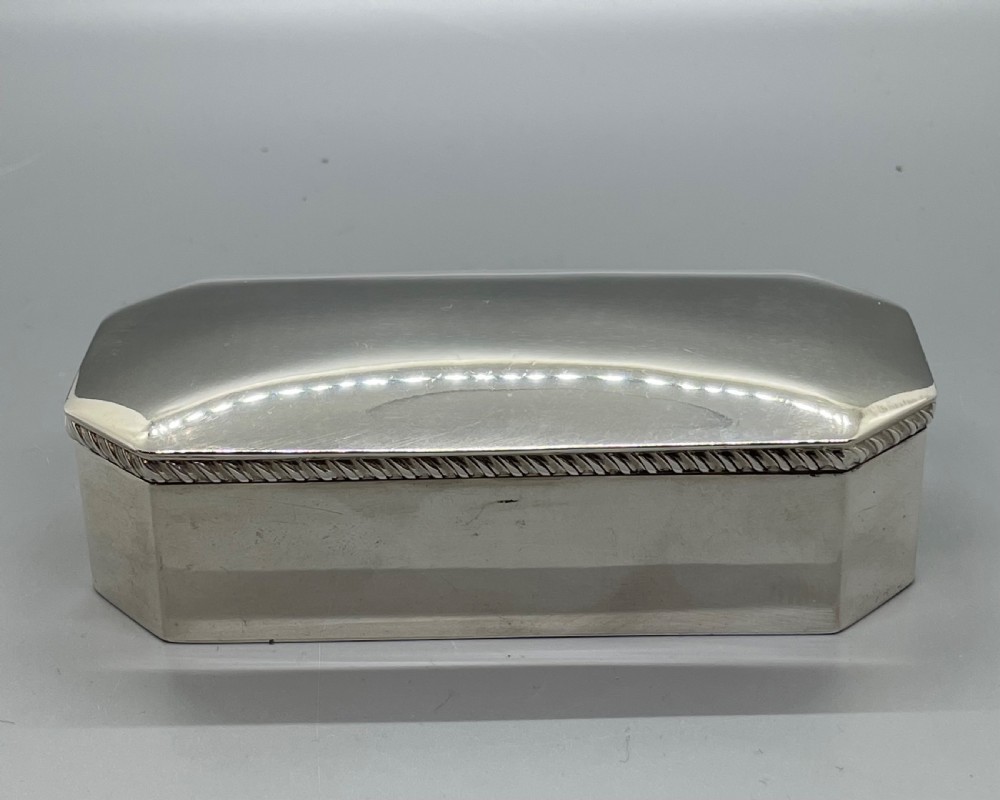 Quality Victorian silver box Birmingham 1899 View III