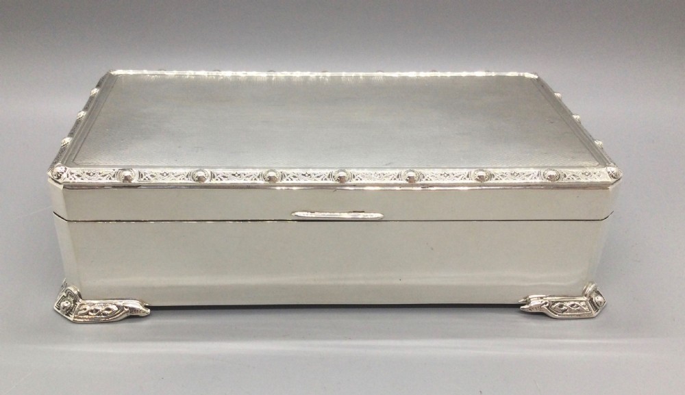 Fine quality Elizabeth II silver cigarette box Birmingham 1962