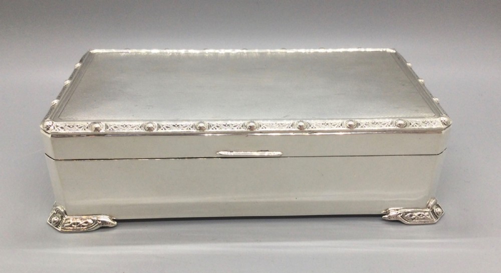 Fine quality Elizabeth II silver cigarette box Birmingham 1962 View II