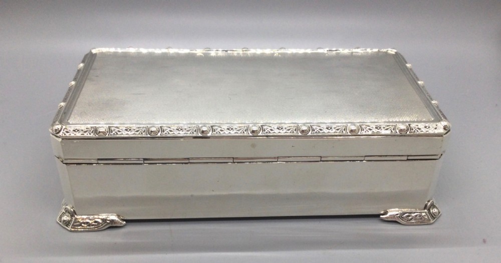 Fine quality Elizabeth II silver cigarette box Birmingham 1962 View III