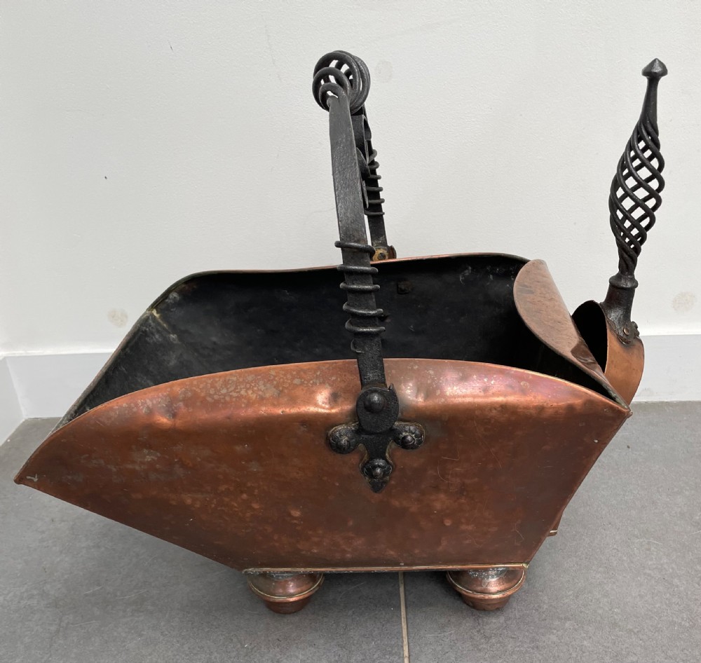 19thc Arts & Crafts copper scuttle and fire dogs set c1880 View II
