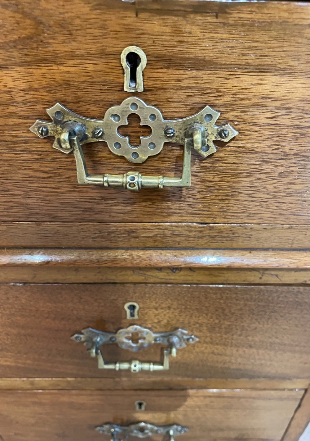 Victorian walnut pedestal desk c1870 View VII